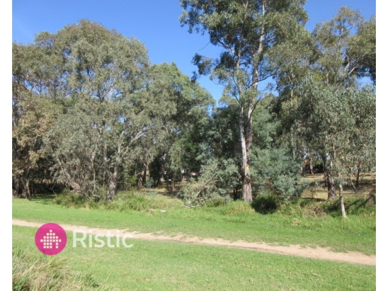 27 / 5 Delacombe Drive, Mill Park VIC 3082