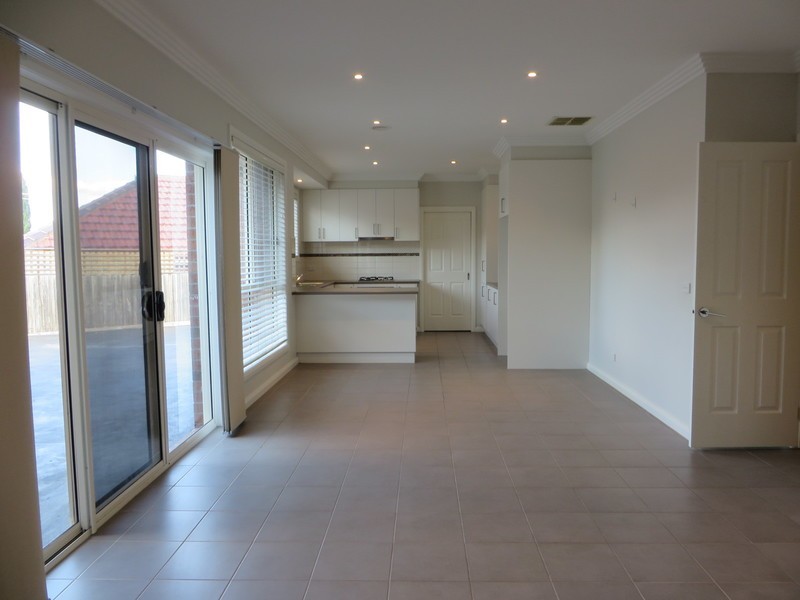 28 Gravlier Way, South Morang VIC 3752