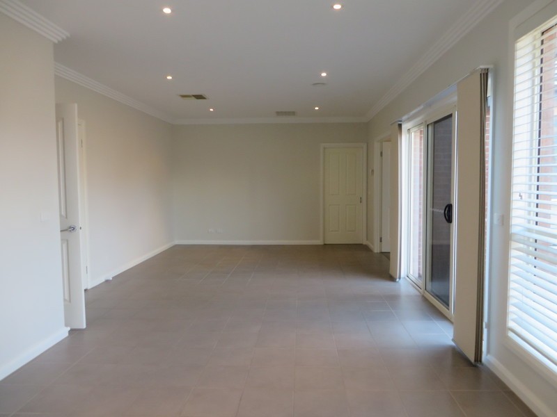 28 Gravlier Way, South Morang VIC 3752