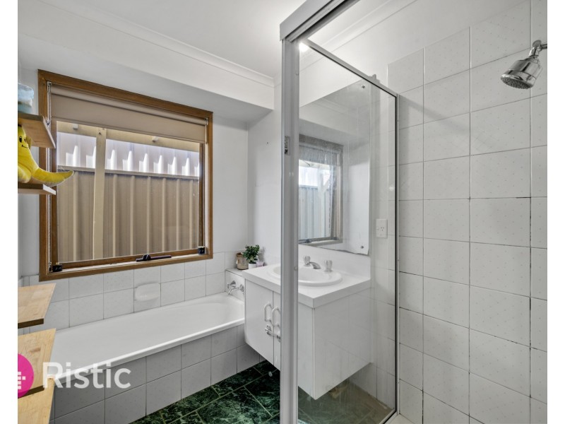 10 Brookglen Court, Epping VIC 3076