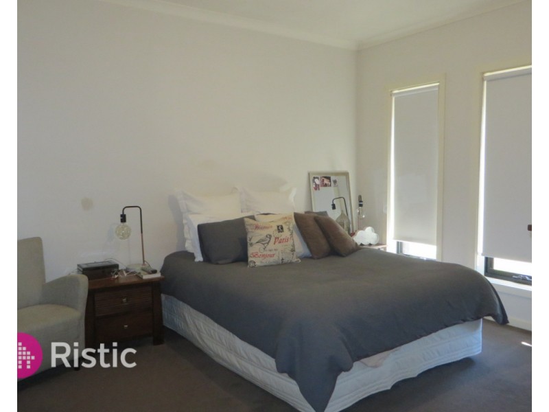 4 Persian Close, Epping VIC 3076