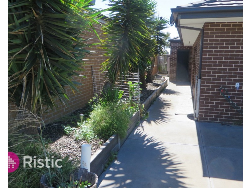 4 Persian Close, Epping VIC 3076