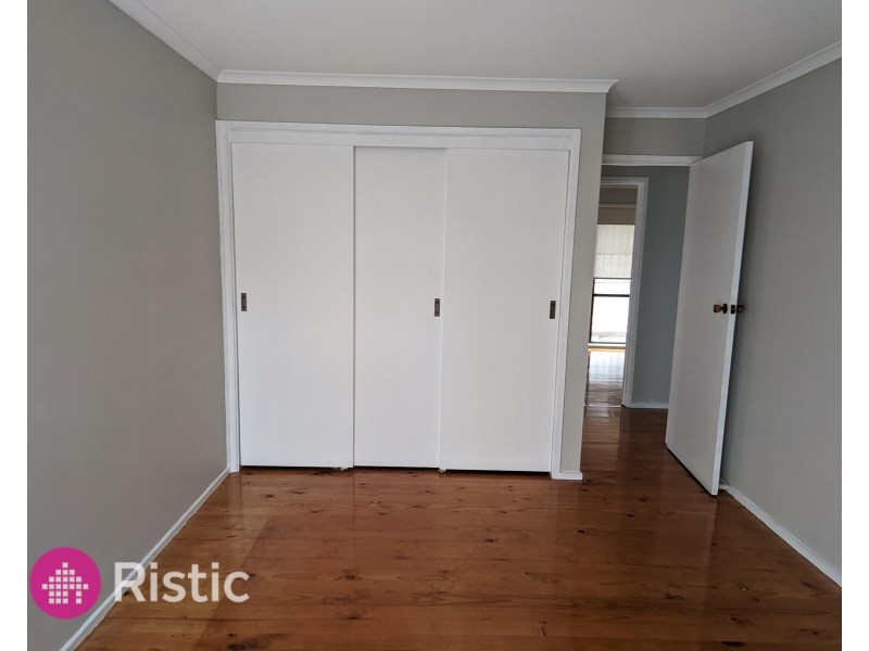 2/37-39 Cuthbert Drive, Mill Park VIC 3082