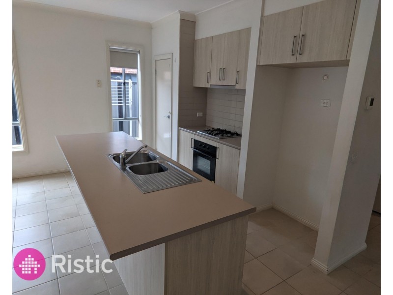 9 Strachan Rise, Mernda VIC 3754