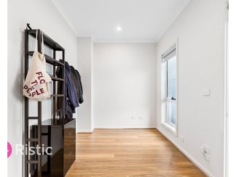 18F Houston Street, Epping VIC 3076