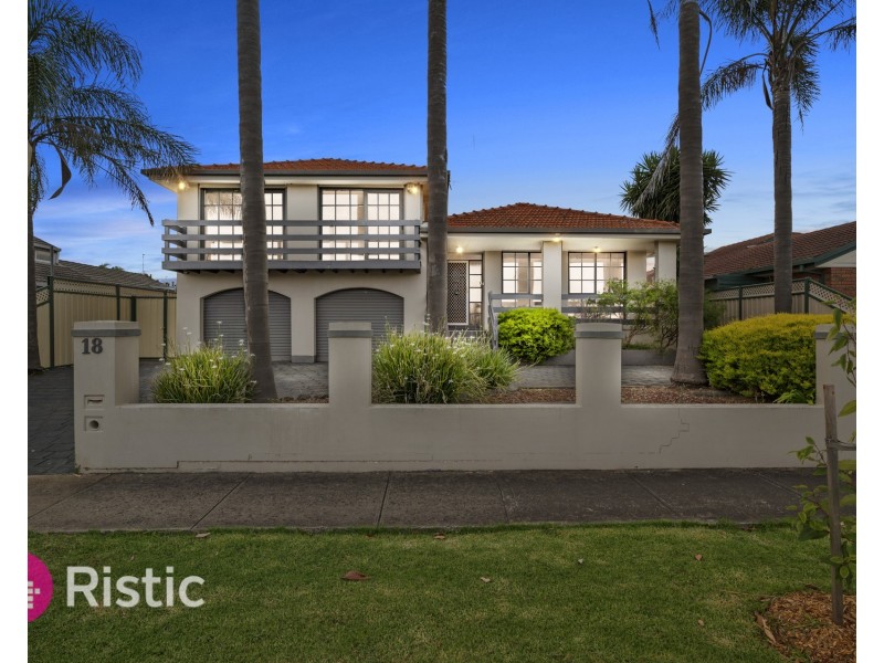 18 Centenary Drive, Mill Park VIC 3082