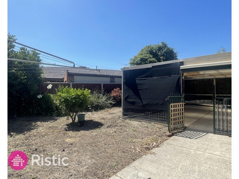 24 Kellaway Crescent, Mill Park VIC 3082