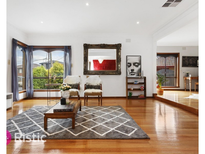 11 Marlock Close, Thomastown VIC 3074