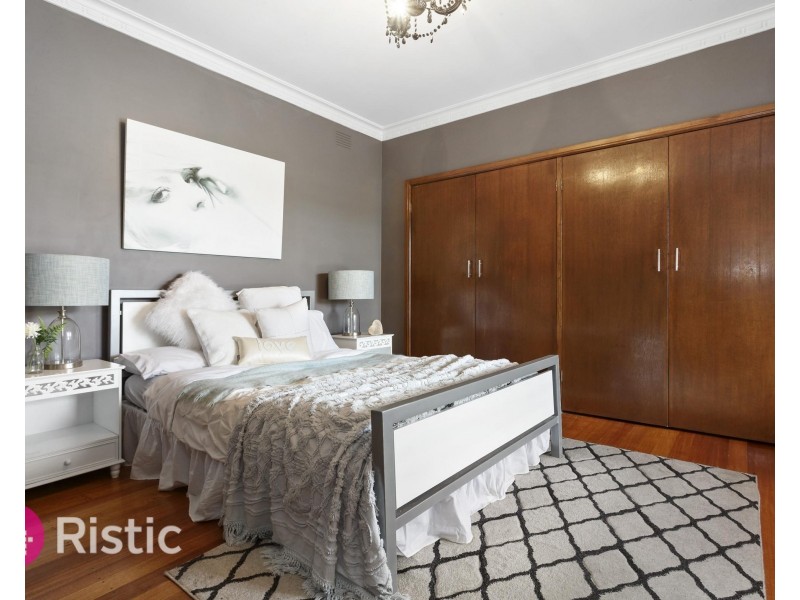 11 Marlock Close, Thomastown VIC 3074