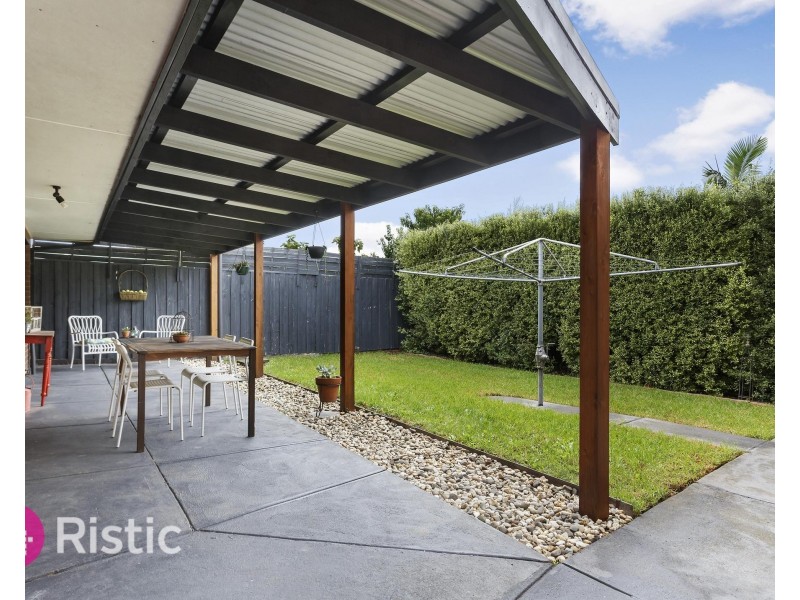 11 Marlock Close, Thomastown VIC 3074