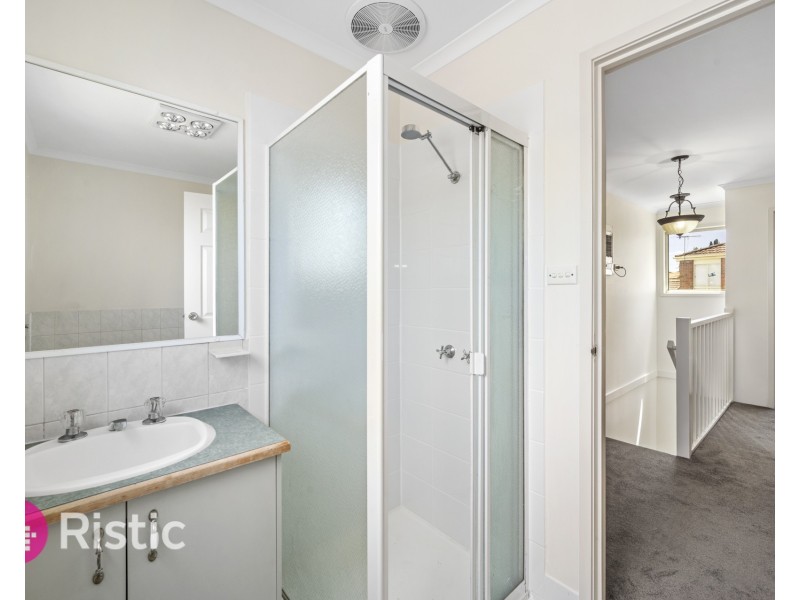 8/7 Kalman Road, Epping VIC 3076