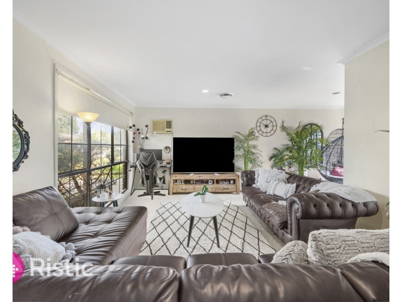 7 Monterey Court, Mill Park VIC 3082