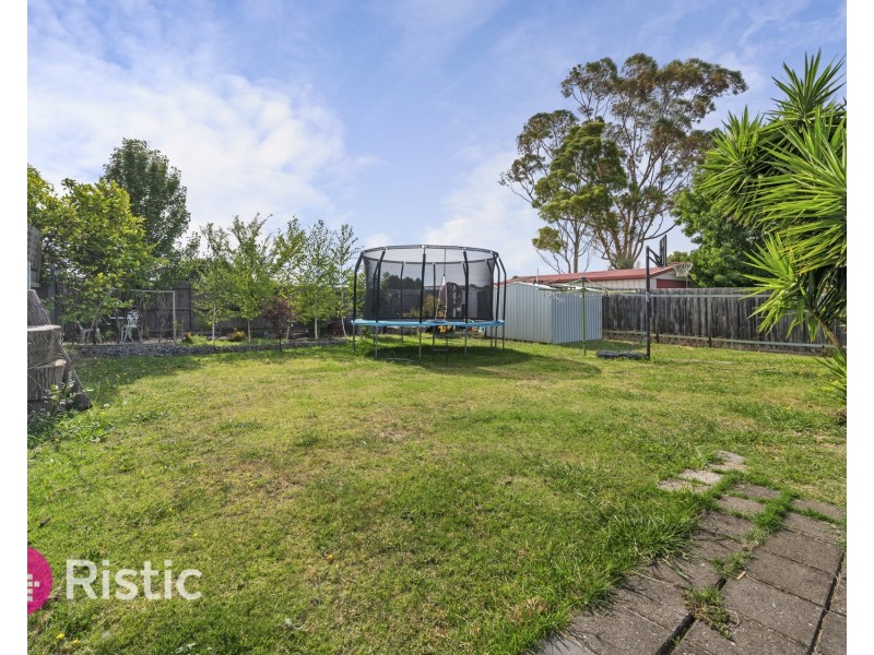 7 Monterey Court, Mill Park VIC 3082