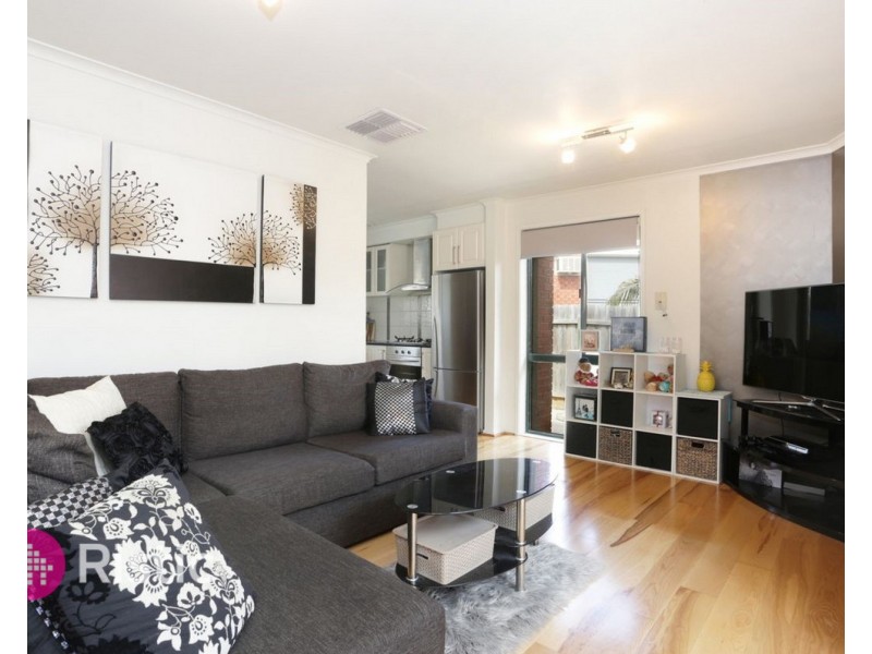 2/68 Northumberland Drive, Epping VIC 3076
