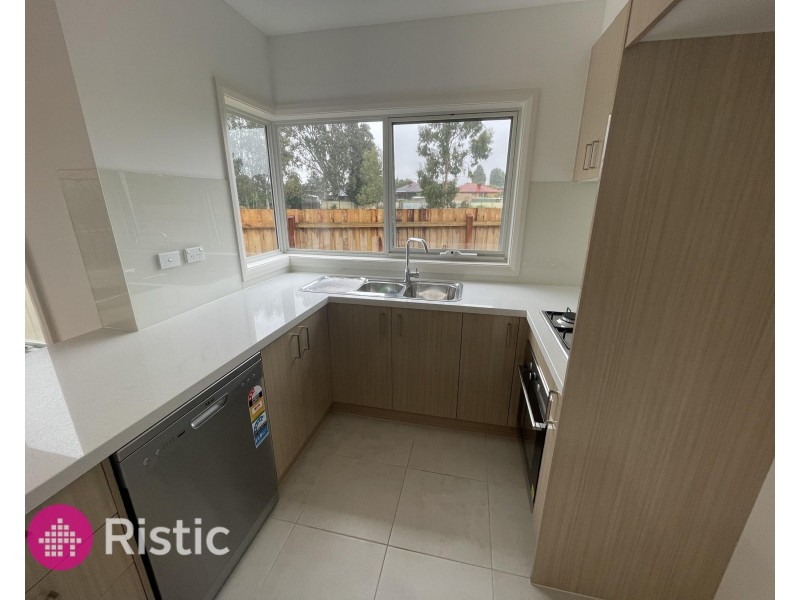 4/5 Tooth Court, Mill Park VIC 3082