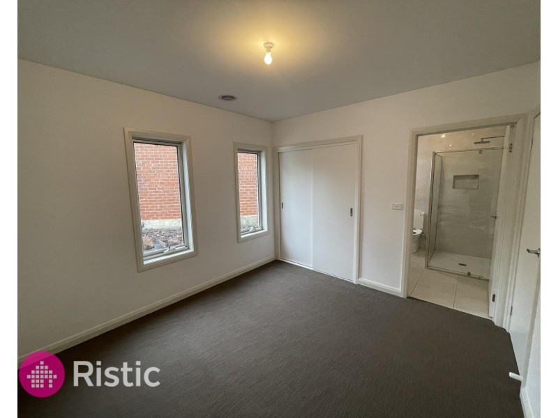 4/5 Tooth Court, Mill Park VIC 3082