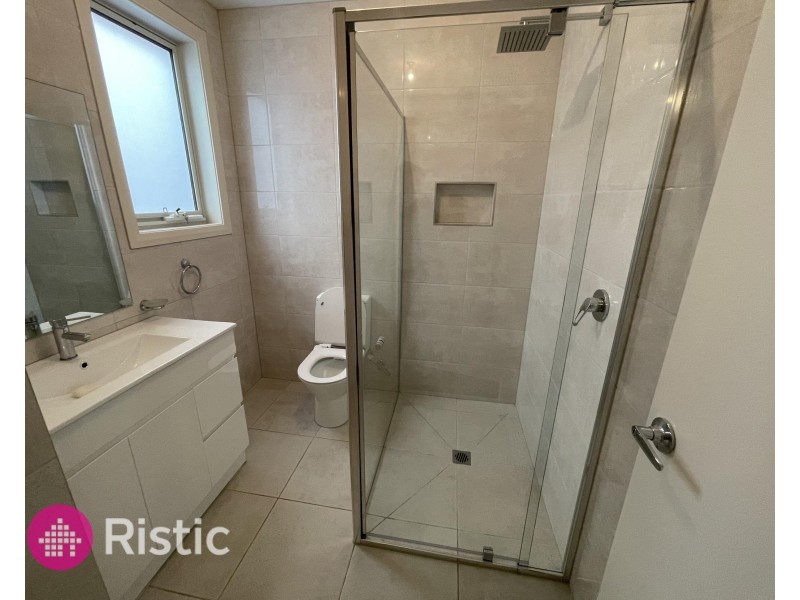 4/5 Tooth Court, Mill Park VIC 3082