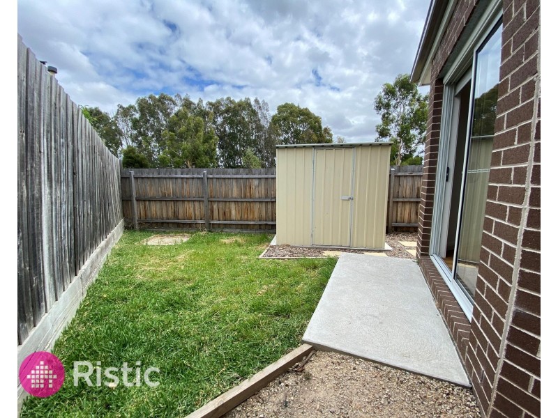 4/5 Tooth Court, Mill Park VIC 3082