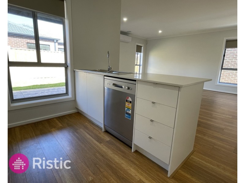 256 Toyon Road, Donnybrook VIC 3064