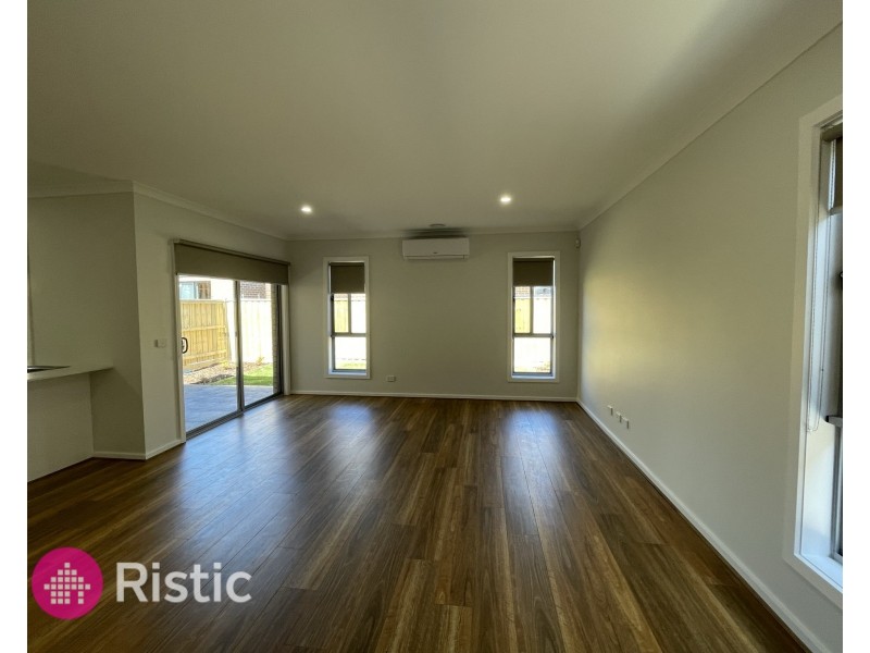 256 Toyon Road, Donnybrook VIC 3064