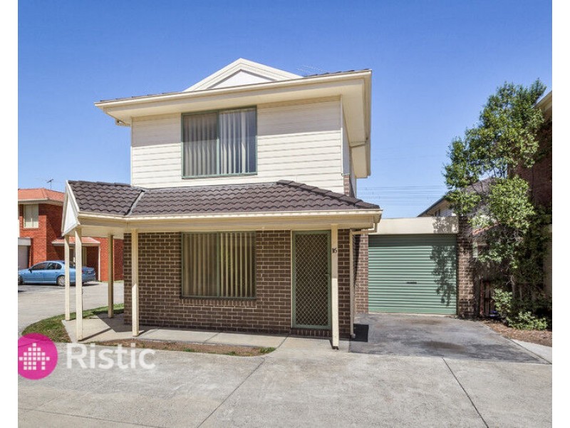 16 Pace Circuit, South Morang VIC 3752