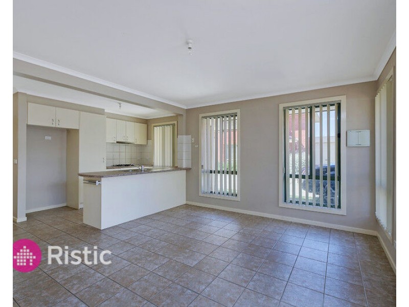16 Pace Circuit, South Morang VIC 3752