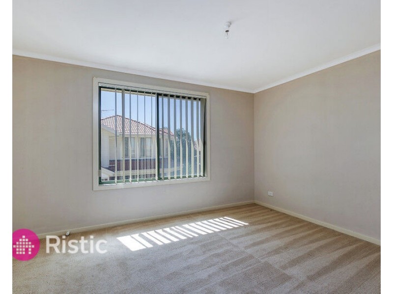 16 Pace Circuit, South Morang VIC 3752