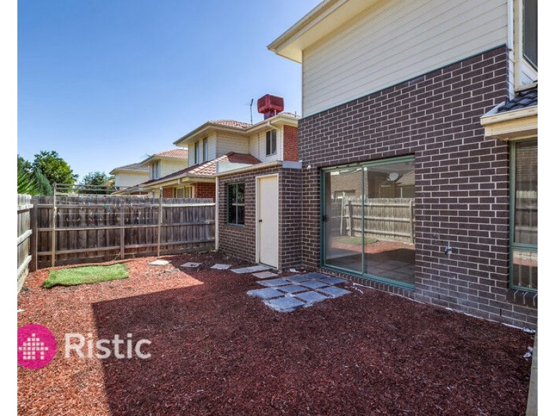16 Pace Circuit, South Morang VIC 3752