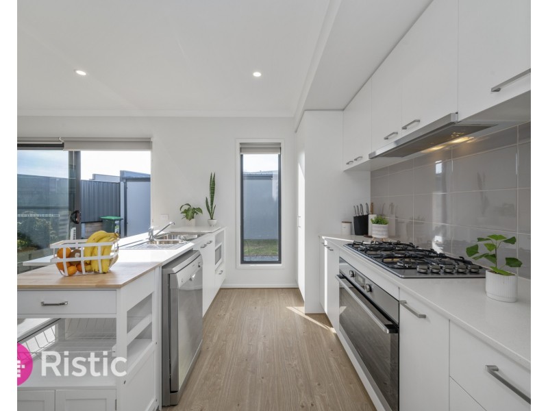 112 Highlander Drive, Craigieburn VIC 3064
