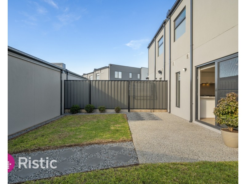 112 Highlander Drive, Craigieburn VIC 3064