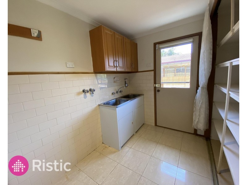 8 Acmena Court, Mill Park VIC 3082