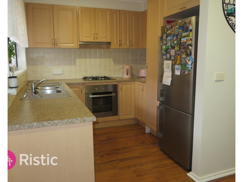42 Appletree Drive, Mill Park VIC 3082
