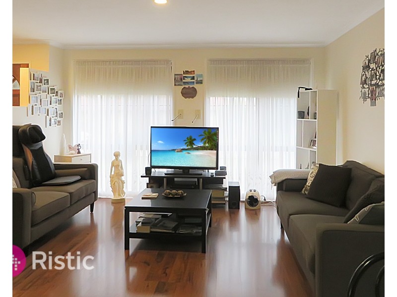 42 Appletree Drive, Mill Park VIC 3082