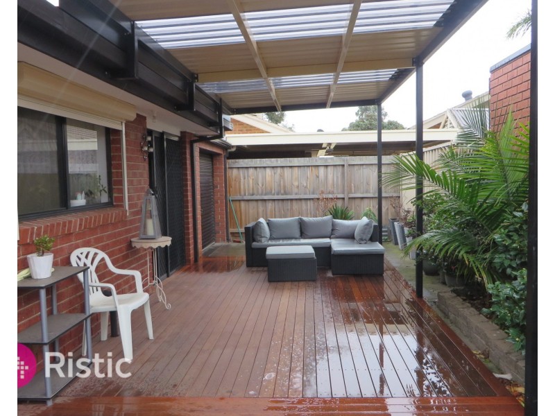 42 Appletree Drive, Mill Park VIC 3082