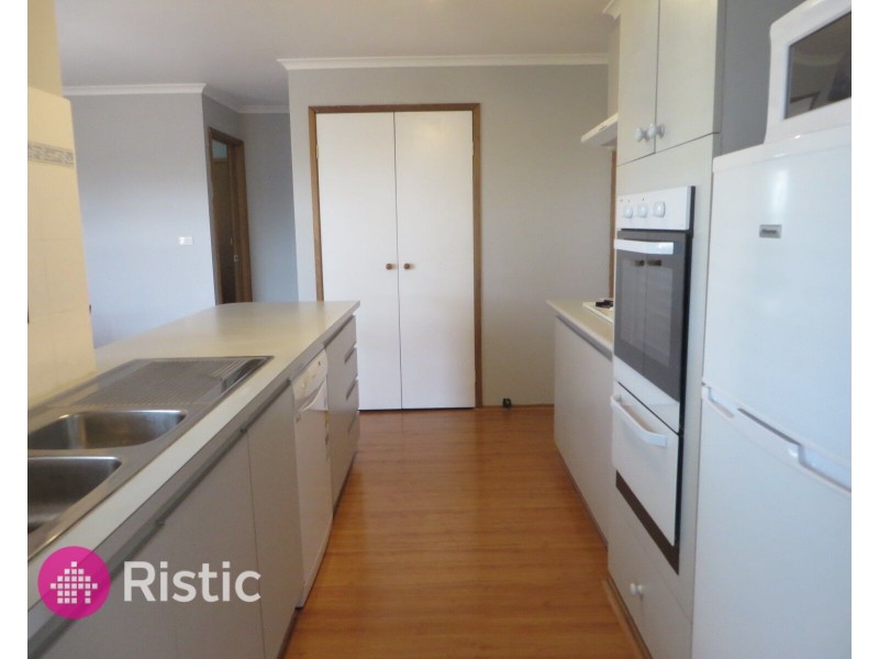 47 Grenda Drive, Mill Park VIC 3082