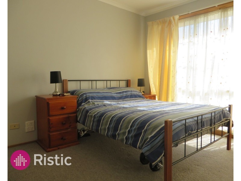 47 Grenda Drive, Mill Park VIC 3082