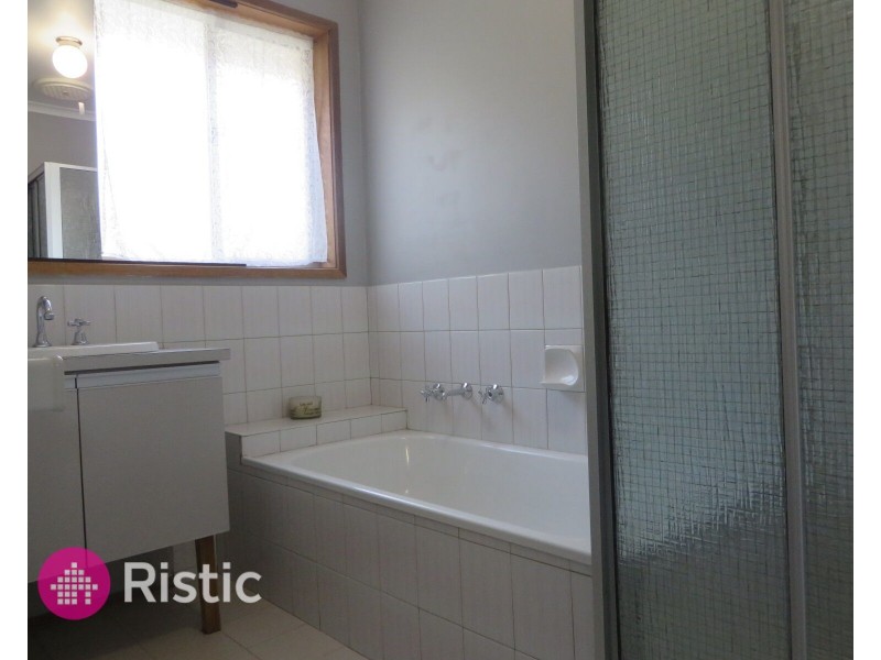 47 Grenda Drive, Mill Park VIC 3082