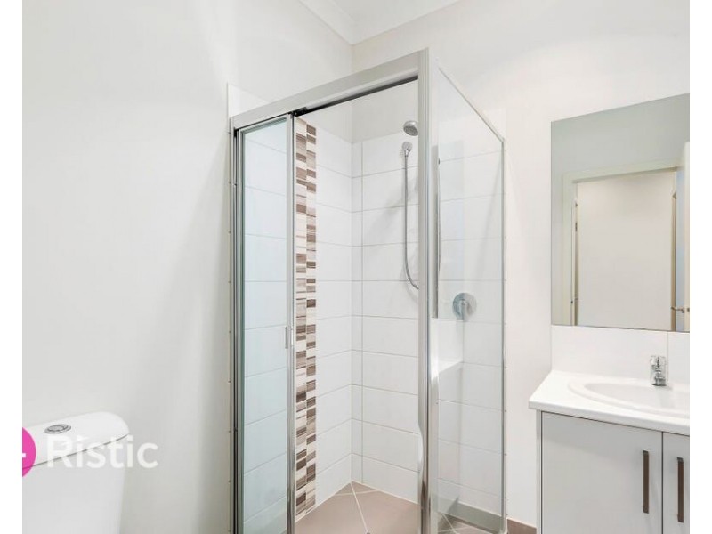 18F Houston Street, Epping VIC 3076