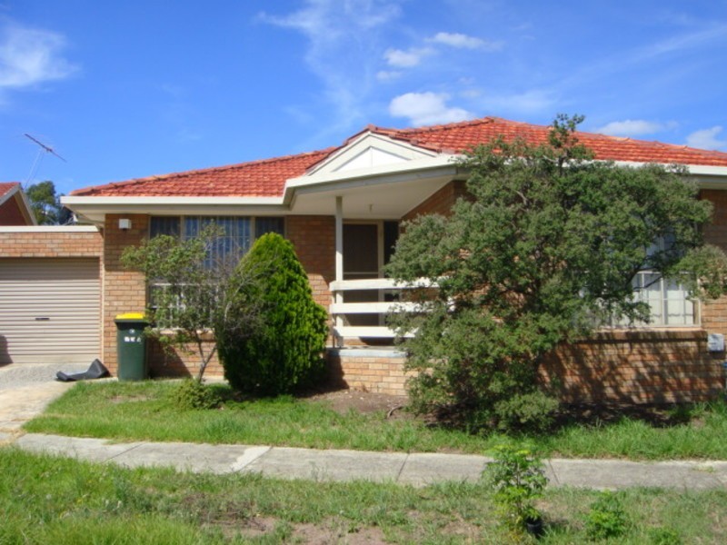 8 Avonmore Close, Mill Park VIC 3082