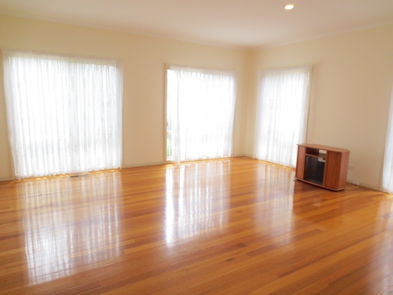 18 St Andrews Close (Hidden Valley), Wallan VIC 3756