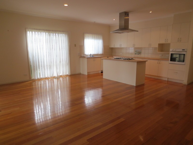 18 St Andrews Close (Hidden Valley), Wallan VIC 3756