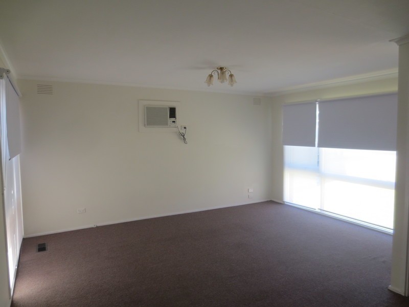 43 Strickland Avenue, Mill Park VIC 3082