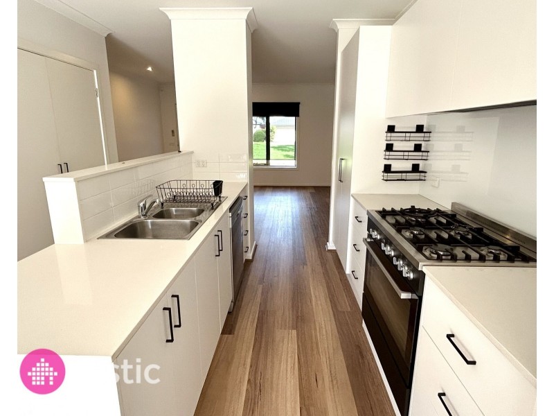 50 Etheridge Lane, Craigieburn VIC 3064