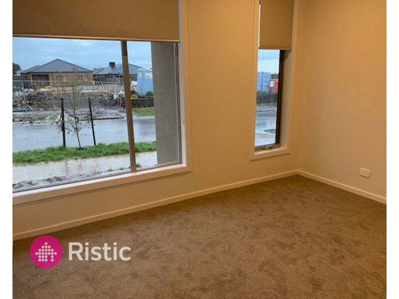 16 Danzig Street, Kalkallo VIC 3064