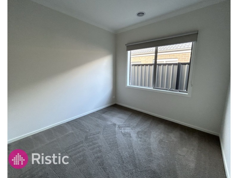 16 Danzig Street, Kalkallo VIC 3064