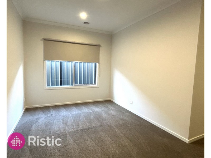 16 Danzig Street, Kalkallo VIC 3064