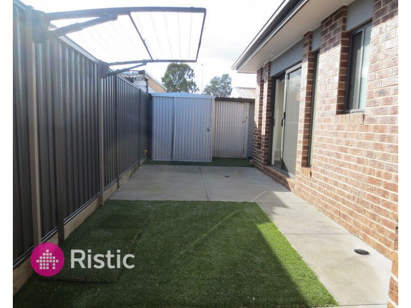 2/21 Ethel Avenue, Lalor VIC 3075