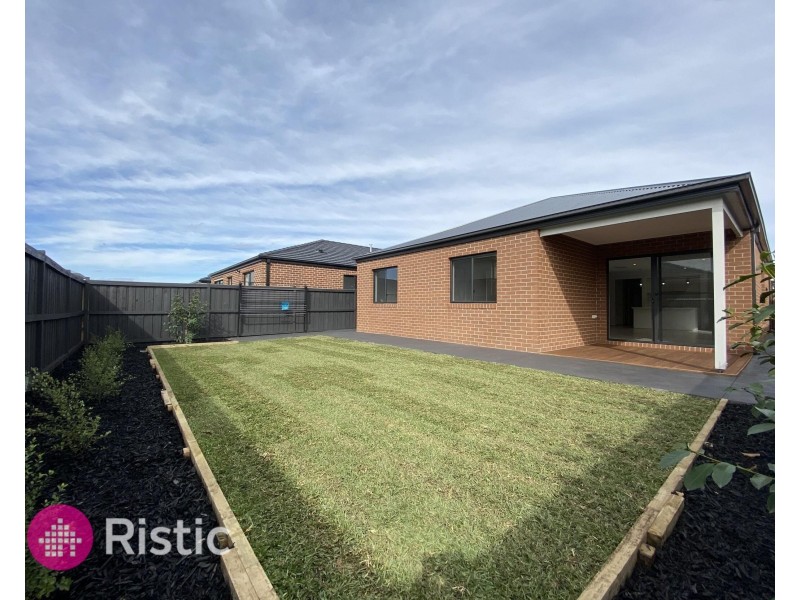 49 Catisfield Circuit, Donnybrook VIC 3064