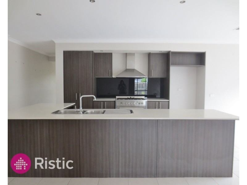 15 Breenview Place, Doreen VIC 3754