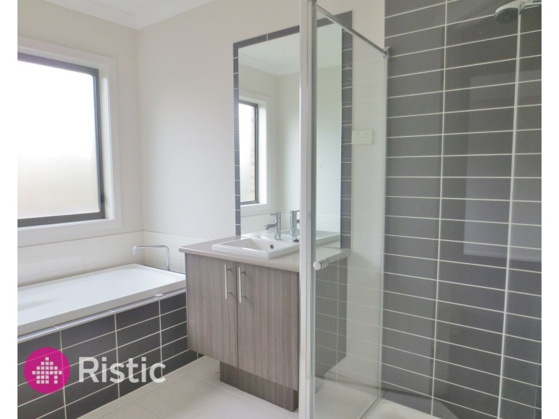 15 Breenview Place, Doreen VIC 3754
